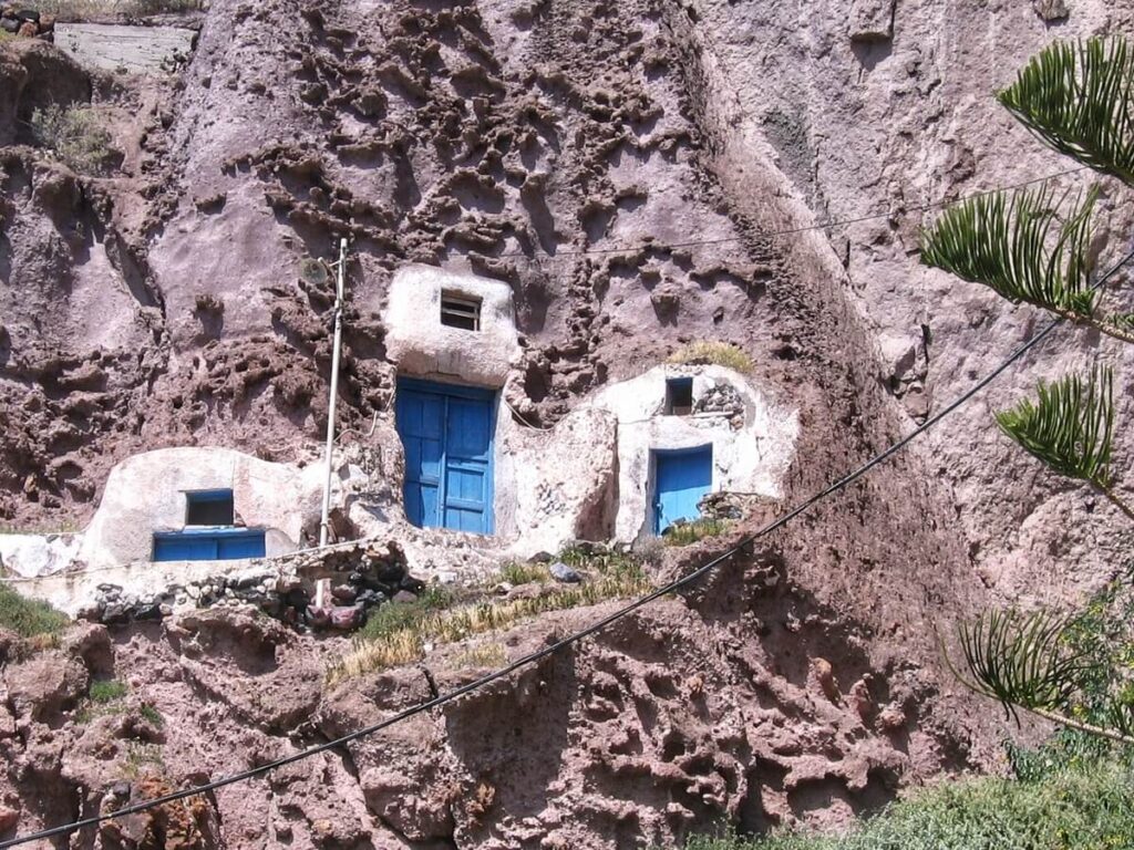 Le case grotte di Santorini