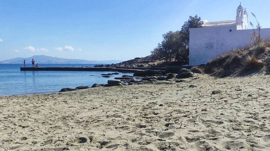 La spiaggia di Agios Sostis