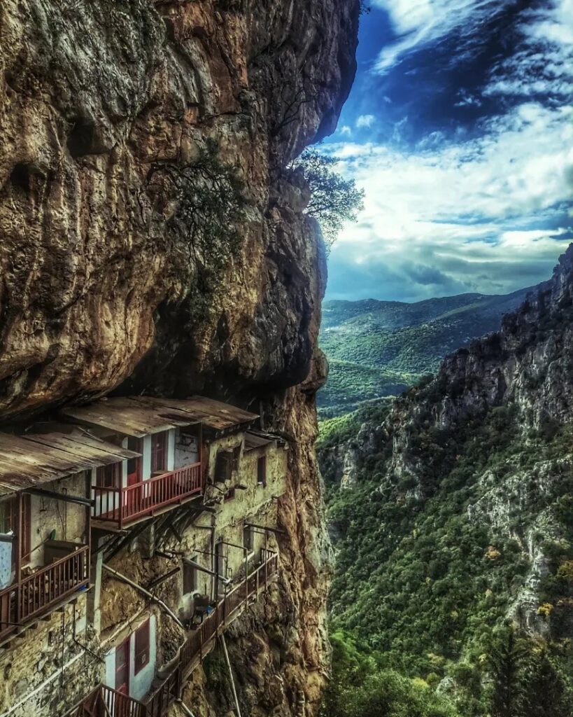 Monastero Timiou Prodromou, Sentiero del Mainalo, Arcadia //© Aspasia Kakari https://www.girandoperilmondo.it