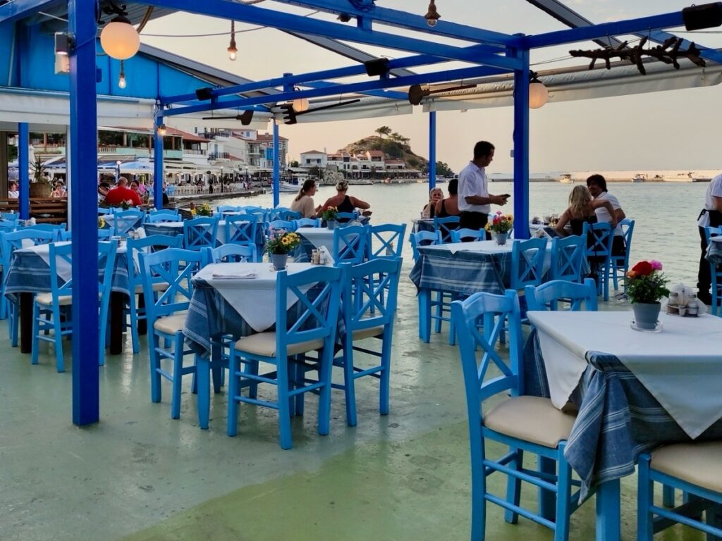 Kokkari, una delle località più turistiche dell'isola di Samos