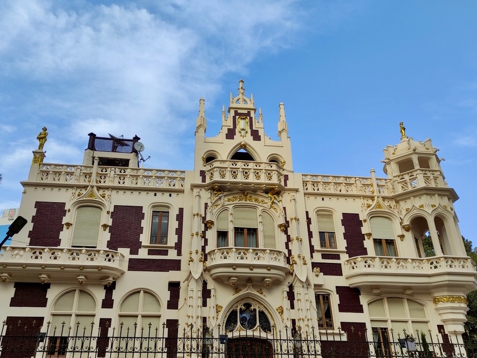 Il fascino del quartiere di Zamalek nasce proprio dalla sua incredibile varietà architettonica.