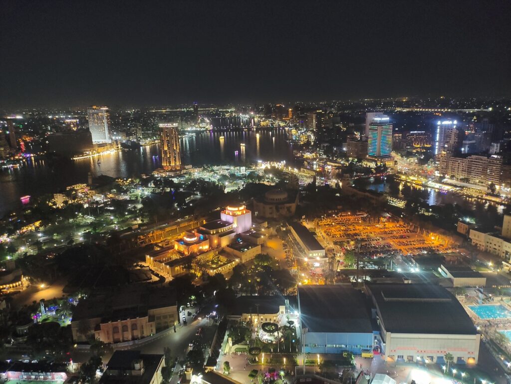 Il Cairo di notte dalla Torre Borg El-Qāhira